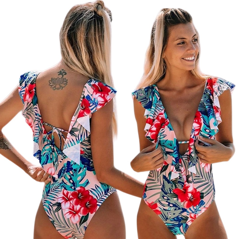 NWOT One Piece‎ V-Neck Ruffled Swimsuit